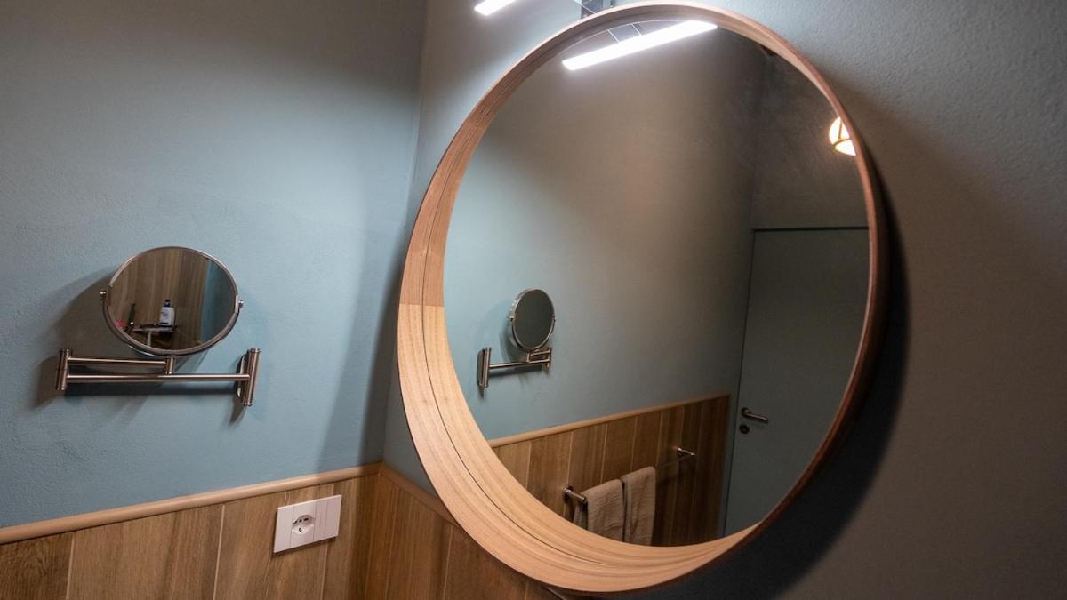 Alloggio Del 1400 Nel Cuore Del Centro Storico A 2 Min Dal Porto E Con 2 Bici Gratuite Como Buitenkant foto