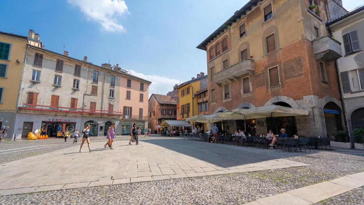 Alloggio Del 1400 Nel Cuore Del Centro Storico A 2 Min Dal Porto E Con 2 Bici Gratuite Como Buitenkant foto